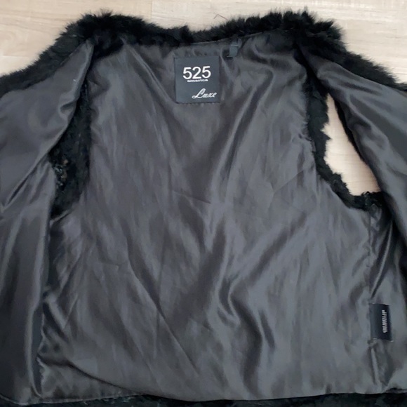 Fur Vest - Picture 3 of 3